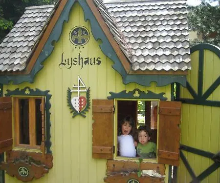 Lyshaus 4*