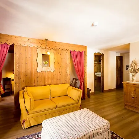 Lyshaus Hotel 4*